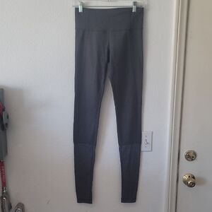 Chic Dark Gray High-Waisted lululemon athletica Leggings 🩶